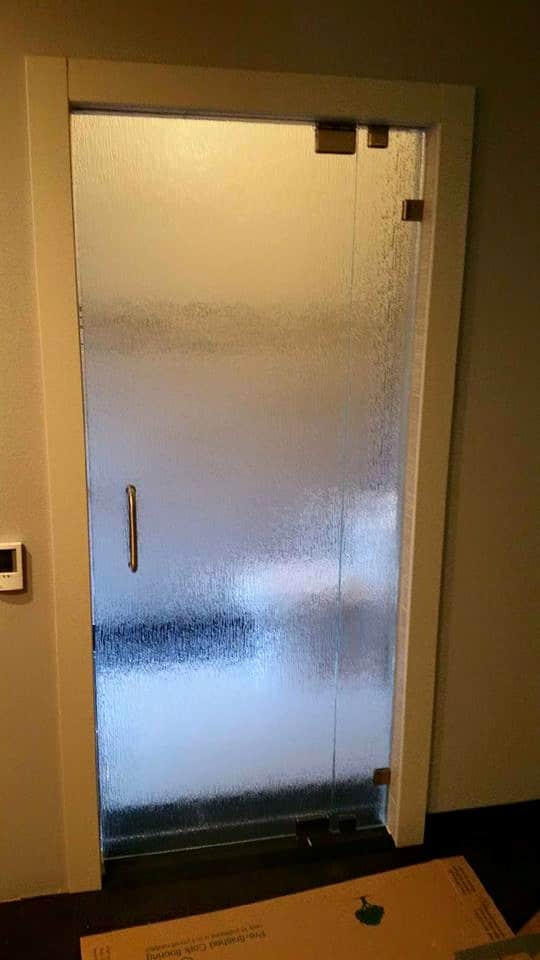 Custom Frameless Shower Enclosures and Shower Doors